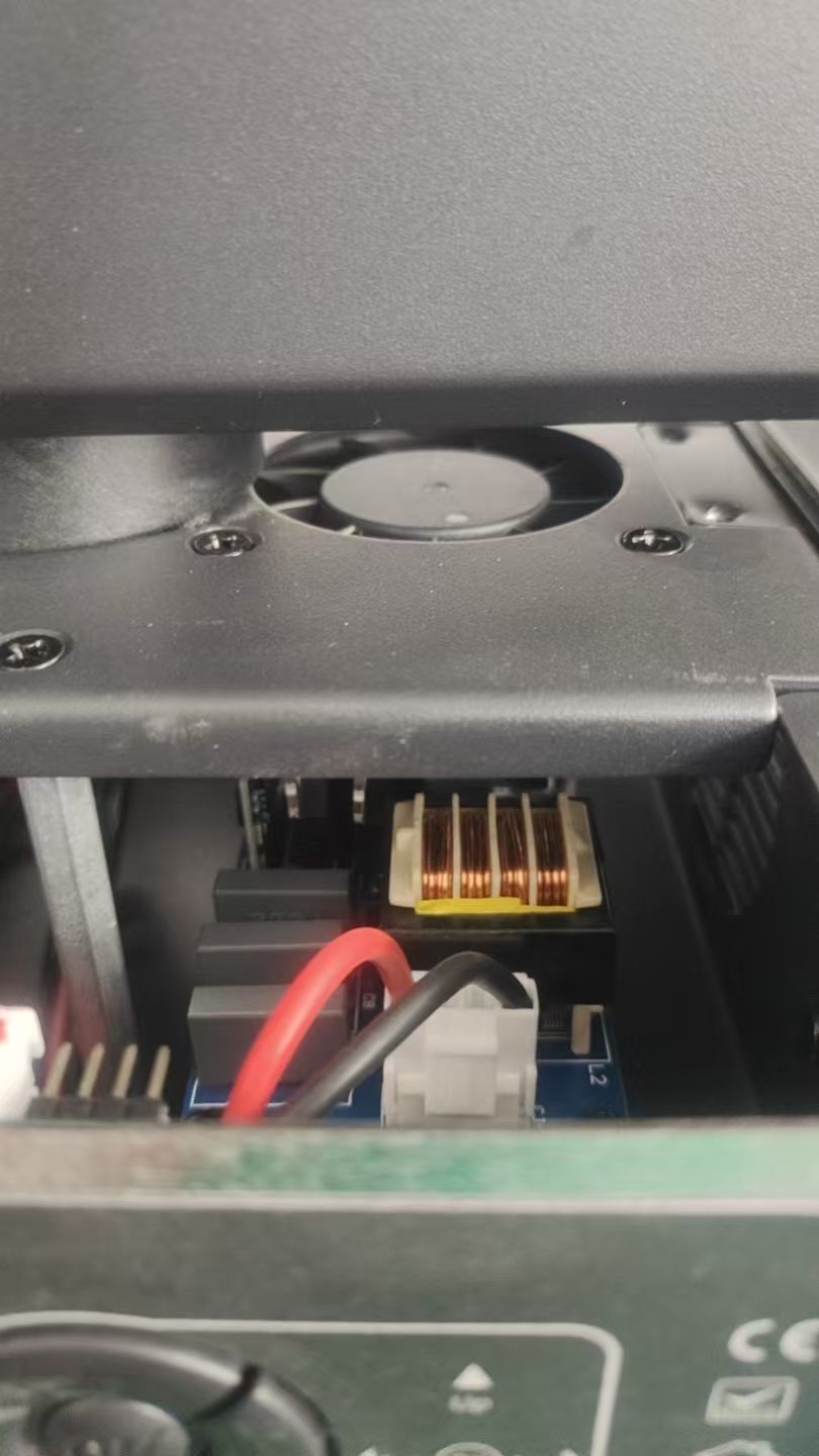 Red circle marking the igniter cooling fan